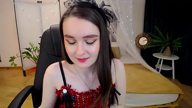 Snapshot of CloudGrace chatting on 03-14-25, 06:18 CloudGrace online show from 03-14-25, 06:18