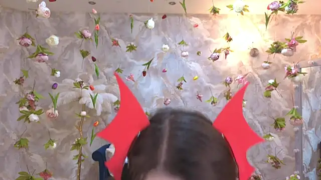 Snapshot of CloudGrace chatting on 06-20-26, 06:22 CloudGrace online show from 06-20-26, 06:22
