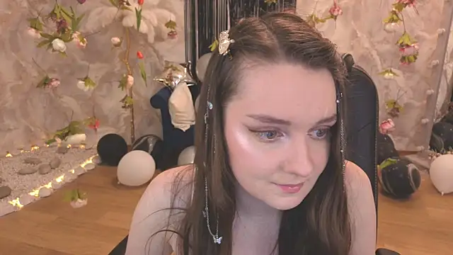 Snapshot of CloudGrace chatting on 07-11-26, 06:21 CloudGrace online show from 07-11-26, 06:21