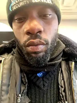 Snapshot of danieldonte chatting on 01-18-26, 01:48 danieldonte online show from 01-18-26, 01:48