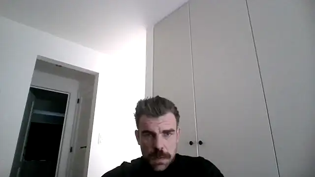 Snapshot of mrbigballs chatting on 12-16-25, 11:26 mrbigballs online show from 12-16-25, 11:26