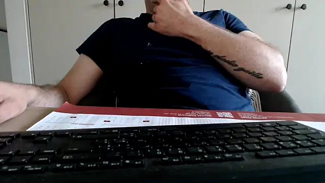 Snapshot of mrbigballs chatting on 06-14-26, 07:27 mrbigballs online show from 06-14-26, 07:27