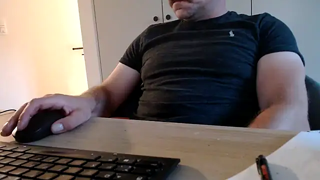 Snapshot of mrbigballs chatting on 07-05-26, 03:56 mrbigballs online show from 07-05-26, 03:56