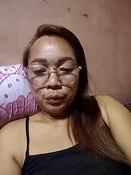 Snapshot of asianwet4u chatting on 09-29-25, 02:33 asianwet4u online show from 09-29-25, 02:33