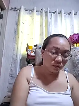 Snapshot of asianwet4u chatting on 10-24-25, 12:08 asianwet4u online show from 10-24-25, 12:08