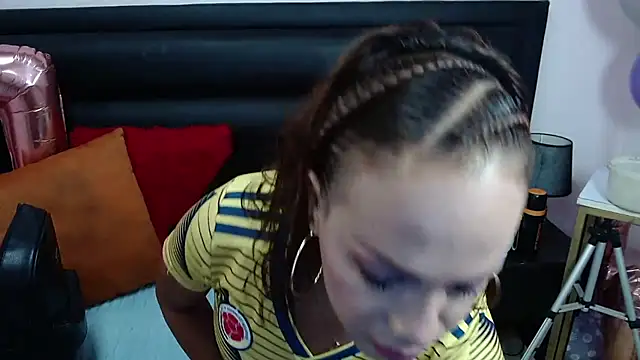 Snapshot of sensual_nataliee chatting on 11-15-25, 03:08 sensual nataliee online show from 11-15-25, 03:08