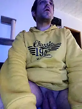 Snapshot of Codymc89 chatting on 02-16-25, 03:04 Codymc89 online show from 02-16-25, 03:04