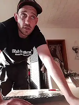 Codymc89 online show from 04-20-26, 05:26