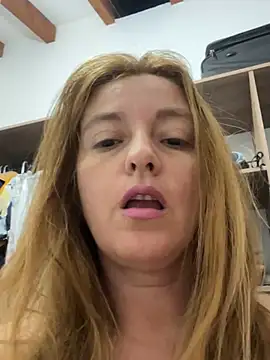 Snapshot of moniquerainx chatting on 12-27-24, 10:23 moniquerainx online show from 12-27-24, 10:23