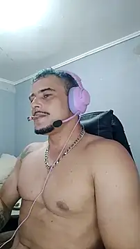 Snapshot of Fadinha-e-Raro chatting on 02-13-25, 05:33 Fadinha-e-Raro online show from 02-13-25, 05:33