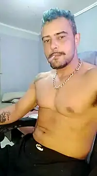 Snapshot of Fadinha-e-Raro chatting on 02-22-25, 05:57 Fadinha-e-Raro online show from 02-22-25, 05:57