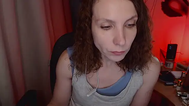 Snapshot of JohansonKatie chatting on 01-14-25, 11:31 JohansonKatie online show from 01-14-25, 11:31