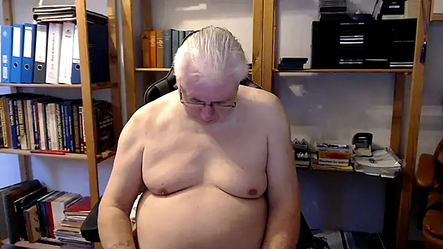 Snapshot of SchwanzhureXXL chatting on 02-03-25, 07:18 SchwanzhureXXL online show from 02-03-25, 07:18