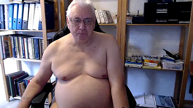 Snapshot of SchwanzhureXXL chatting on 09-12-25, 01:33 SchwanzhureXXL online show from 09-12-25, 01:33