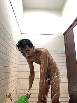 Snapshot of ditiya18 chatting on 12-21-24, 03:03 ditiya18 online show from 12-21-24, 03:03