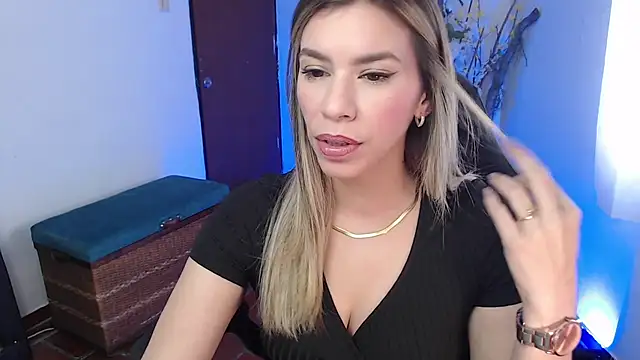 Snapshot of ms_sofia_x chatting on 12-19-25, 04:58 ms sofia x online show from 12-19-25, 04:58