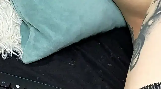 ninaa fox online show from 02-08-25, 06:22