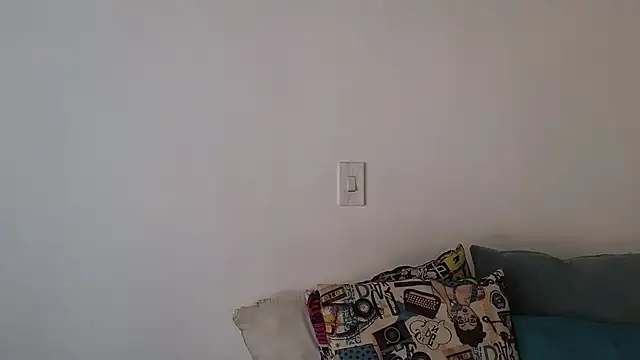 Snapshot of ninaa_fox chatting on 07-16-26, 04:24 ninaa fox online show from 07-16-26, 04:24