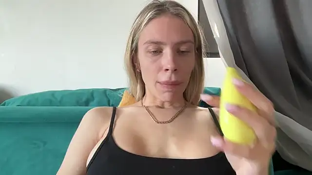 Iris cherry online show from 04-17-26, 07:00