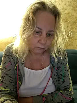 Snapshot of Janahotty chatting on 06-11-26, 12:19 Janahotty online show from 06-11-26, 12:19