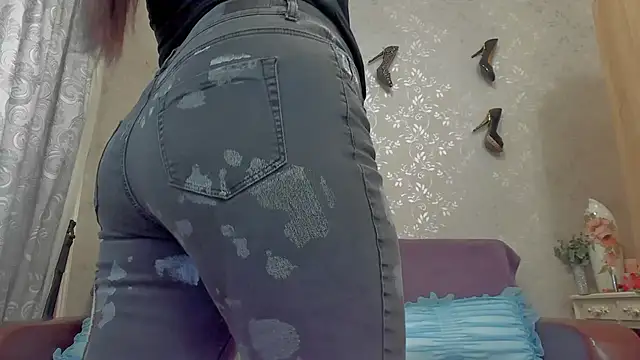 emilianna666 online show from 12-10-24, 09:01