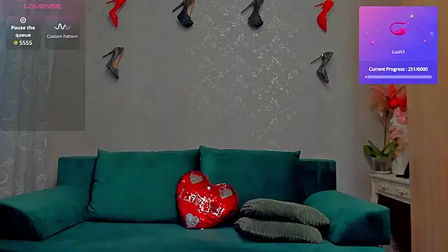 emilianna666 online show from 11-12-25, 09:42