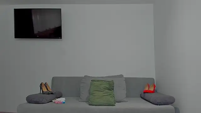 emilianna666 online show from 03-10-26, 12:21