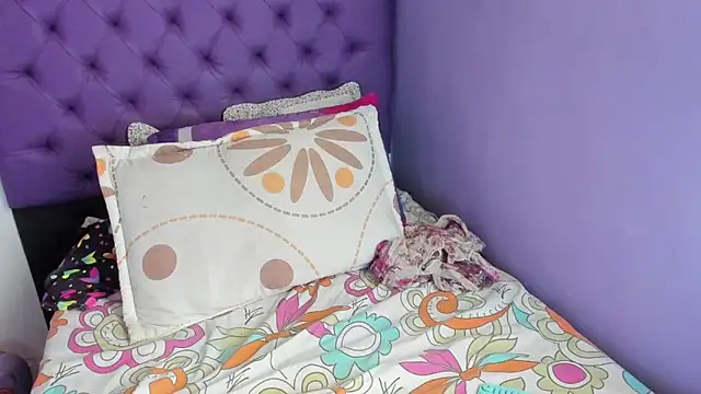 Margoth clain online show from 03-21-26, 12:54