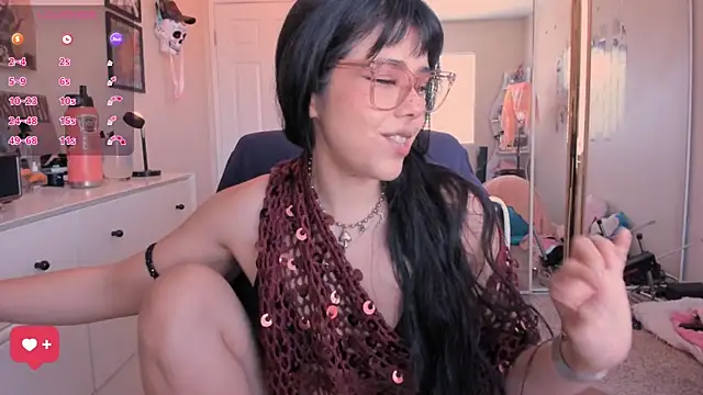 Evie-Luna online show from 04-19-26, 12:33