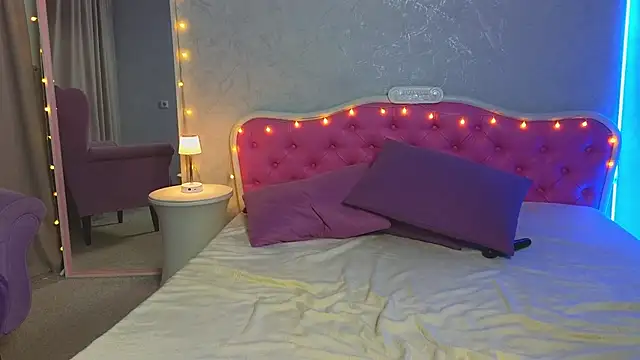 Ariana Petite online show from 01-13-25, 05:12