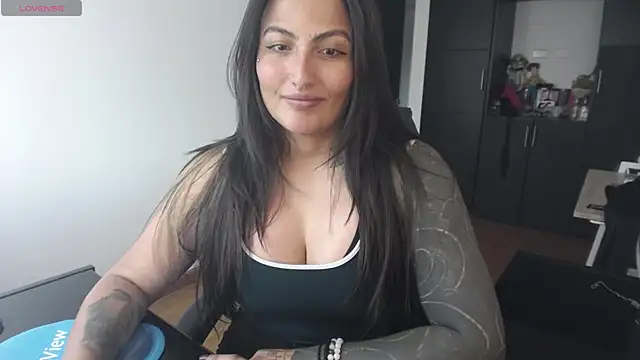 Snapshot of michell_fun23 chatting on 05-19-26, 03:18 michell fun23 online show from 05-19-26, 03:18