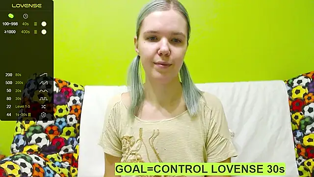 Snapshot of Ultra_Meow chatting on 02-05-25, 10:01 Ultra Meow online show from 02-05-25, 10:01