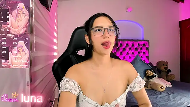 Luniverse online show from 03-17-26, 08:12