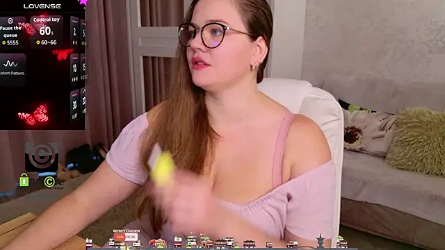 KellyKleine online show from 11-11-25, 06:24