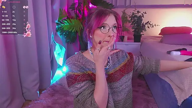 Snapshot of Crazy_Wine chatting on 12-12-24, 11:14 Crazy Wine online show from 12-12-24, 11:14