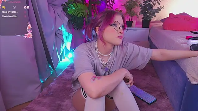 Snapshot of Crazy_Wine chatting on 12-13-24, 11:17 Crazy Wine online show from 12-13-24, 11:17