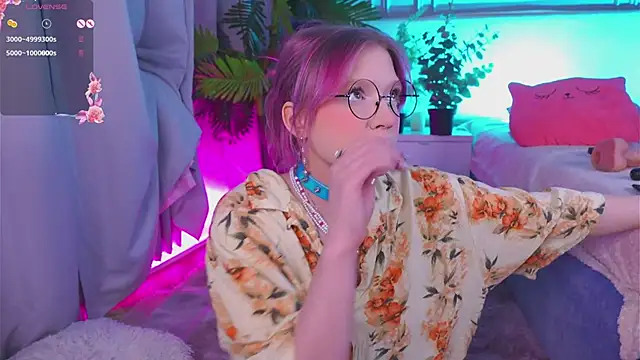 Snapshot of Crazy_Wine chatting on 12-15-24, 03:13 Crazy Wine online show from 12-15-24, 03:13