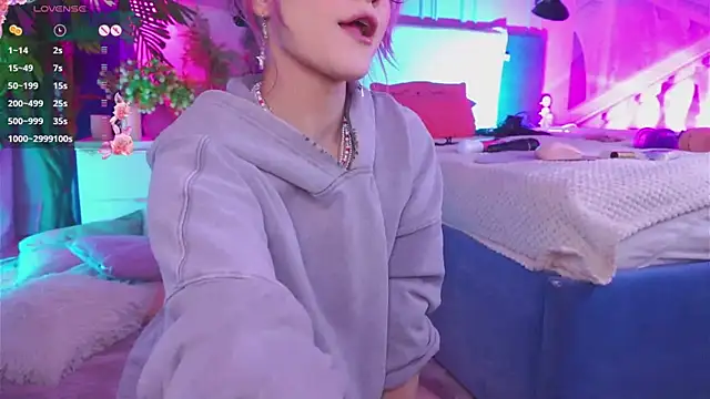 Snapshot of Crazy_Wine chatting on 12-26-24, 09:58 Crazy Wine online show from 12-26-24, 09:58