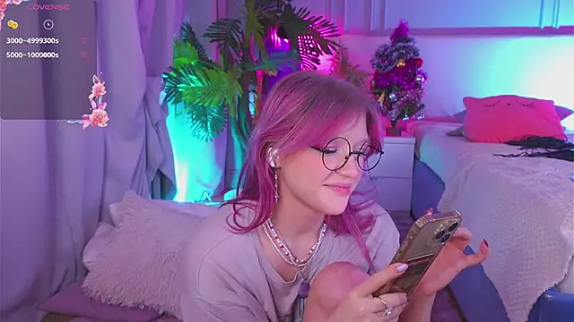 Snapshot of Crazy_Wine chatting on 12-27-24, 04:04 Crazy Wine online show from 12-27-24, 04:04