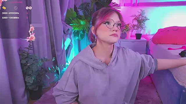 Snapshot of Crazy_Wine chatting on 01-08-25, 11:09 Crazy Wine online show from 01-08-25, 11:09