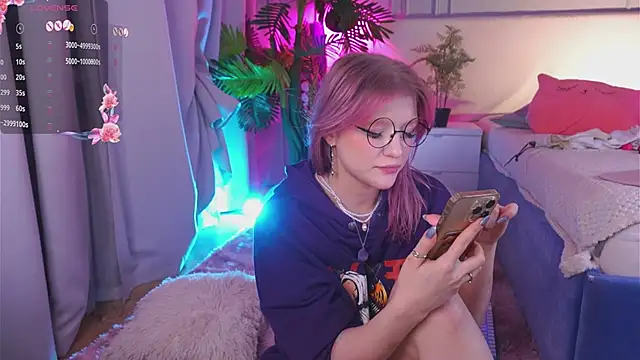 Snapshot of Crazy_Wine chatting on 01-11-25, 01:48 Crazy Wine online show from 01-11-25, 01:48