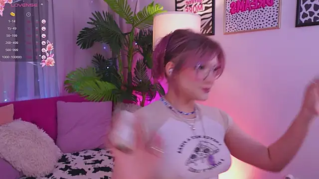 Snapshot of Crazy_Wine chatting on 01-31-25, 03:11 Crazy Wine online show from 01-31-25, 03:11