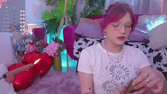 Snapshot of Crazy_Wine chatting on 02-07-25, 02:47 Crazy Wine online show from 02-07-25, 02:47