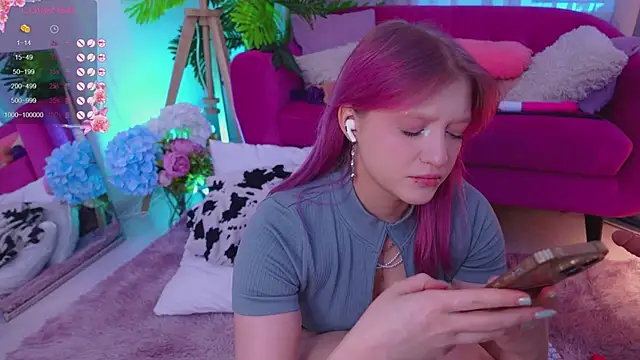 Snapshot of Crazy_Wine chatting on 02-11-25, 02:24 Crazy Wine online show from 02-11-25, 02:24