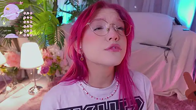 Snapshot of Crazy_Wine chatting on 02-17-25, 02:59 Crazy Wine online show from 02-17-25, 02:59