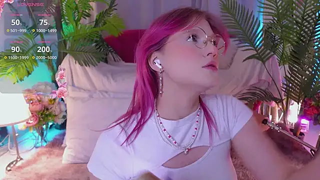 Snapshot of Crazy_Wine chatting on 02-24-25, 08:14 Crazy Wine online show from 02-24-25, 08:14