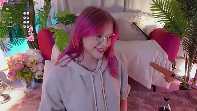 Snapshot of Crazy_Wine chatting on 02-26-25, 05:07 Crazy Wine online show from 02-26-25, 05:07