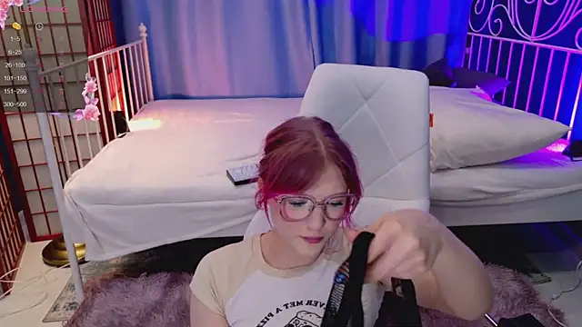 Snapshot of Crazy_Wine chatting on 03-13-25, 10:10 Crazy Wine online show from 03-13-25, 10:10