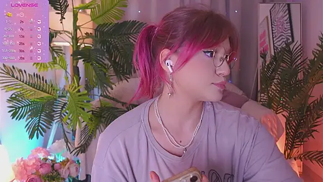 Snapshot of Crazy_Wine chatting on 03-17-25, 02:34 Crazy Wine online show from 03-17-25, 02:34