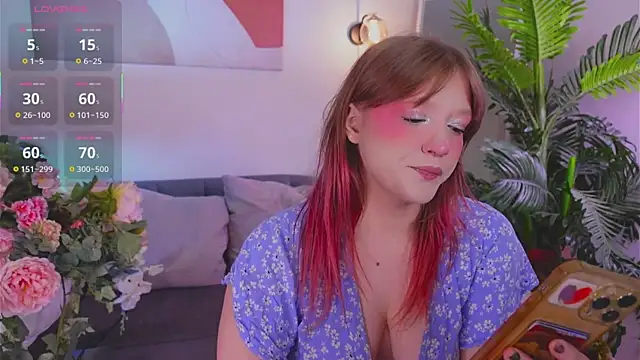 Snapshot of Crazy_Wine chatting on 11-22-25, 11:04 Crazy Wine online show from 11-22-25, 11:04